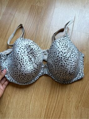 Victoria's Secret Leopard Print Padded Underwire Bra - Beige/Black